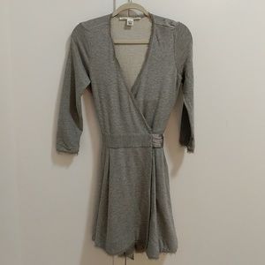 Diane Von Furstenberg Size 6 Grey Wrap Dress